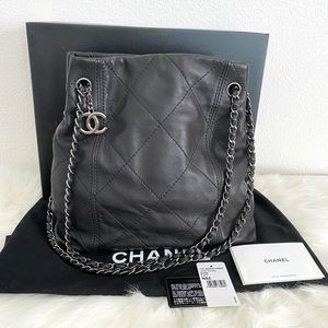 Chanel black lambskin soft tote (series 14)